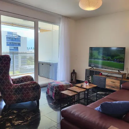 아파트 Torre Tessuti Apt-leonardo By Interhome 로카르노